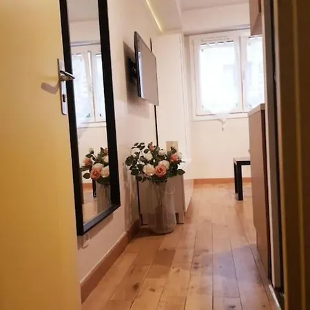 Montmorency Apartment